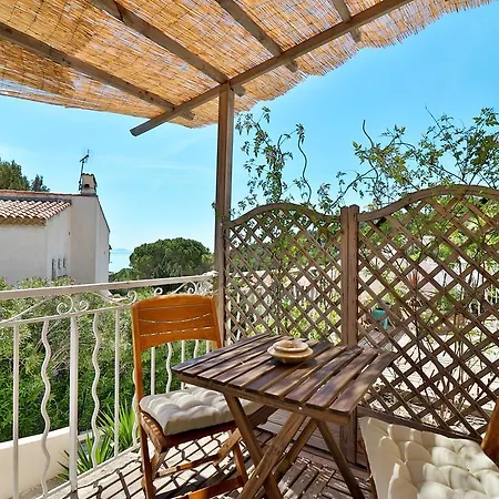Les D'hotes Du Grand Mornas Bed & Breakfast Carry-le-Rouet