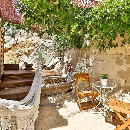 Les D'hotes Du Grand Mornas Bed & Breakfast Carry-le-Rouet