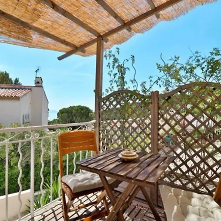 Les D'hotes Du Grand Mornas Bed & Breakfast Carry-le-Rouet