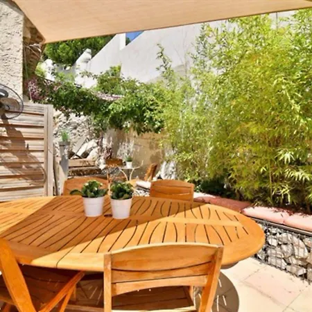 Bed & Breakfast Les D'hotes Du Grand Mornas