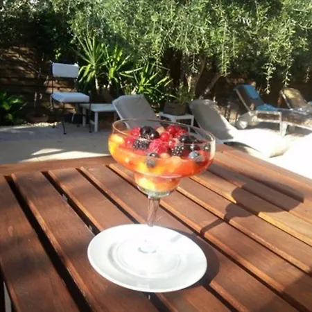 Les D'hotes Du Grand Mornas Bed & Breakfast Carry-le-Rouet